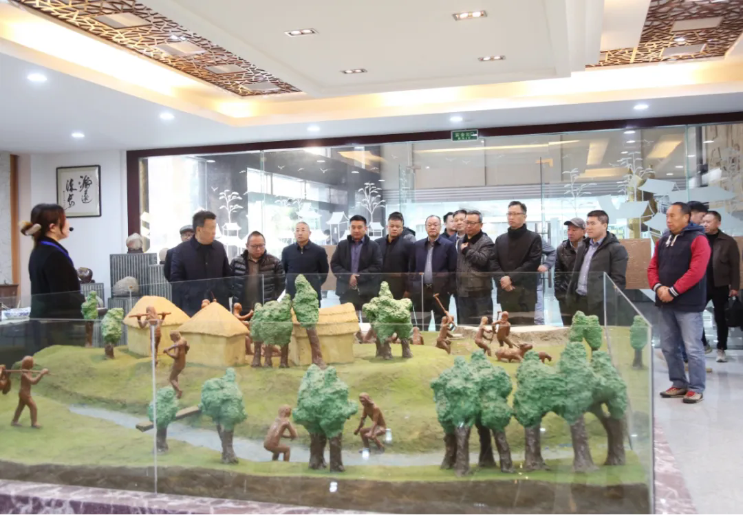 640.webp (1).png 640.webp (1).png