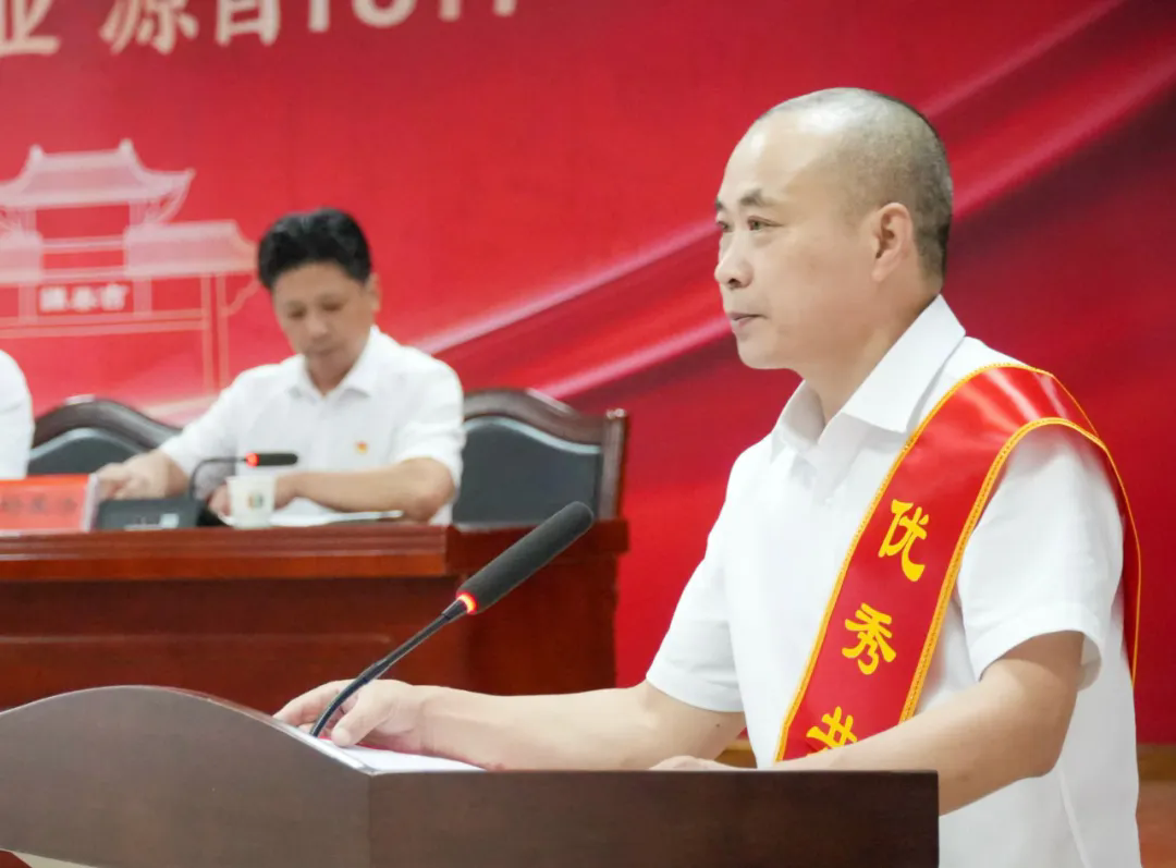 640.webp (1).png 640.webp (1).png