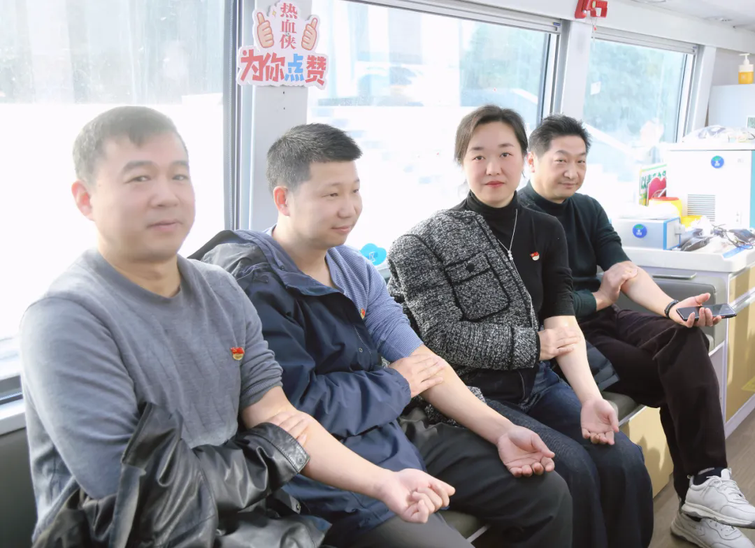 640.webp (1).png 640.webp (1).png